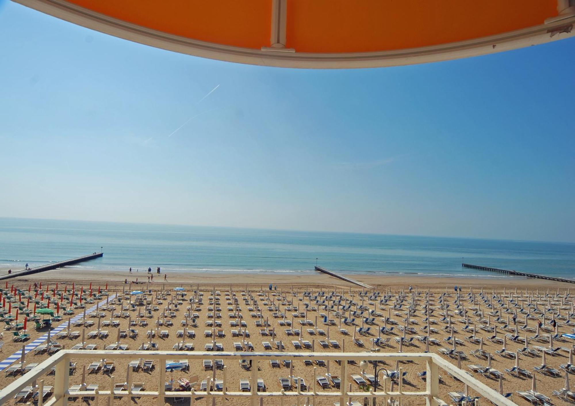 Hotel Montecarlo Lido di Jesolo Exterior photo